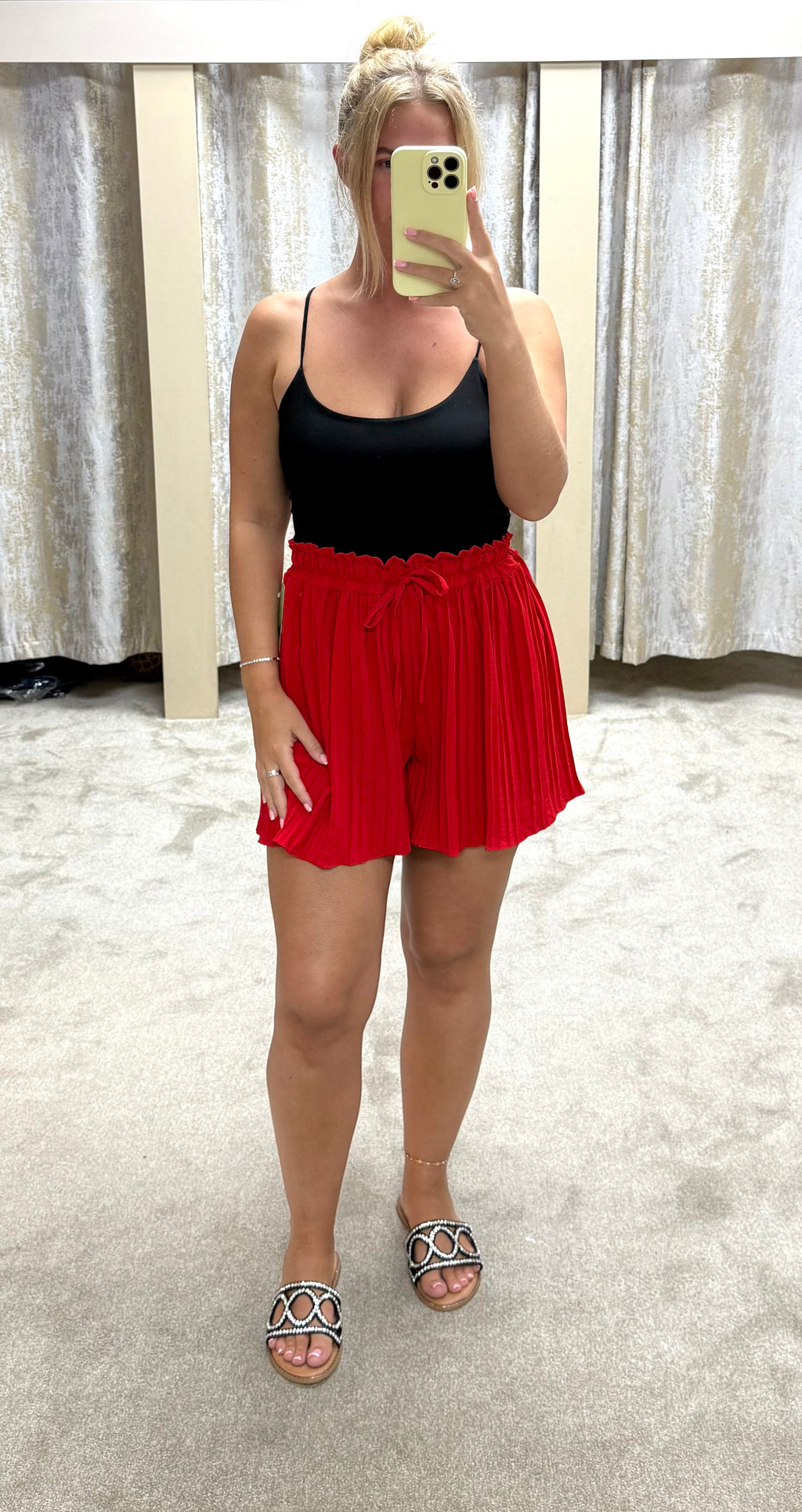 Magic Stretchy Pleated Shorts
