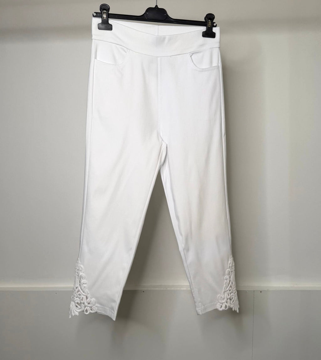 Stretchy Elasticated Waist Capri Pants With Crochet Ankle Detail - WHITE
