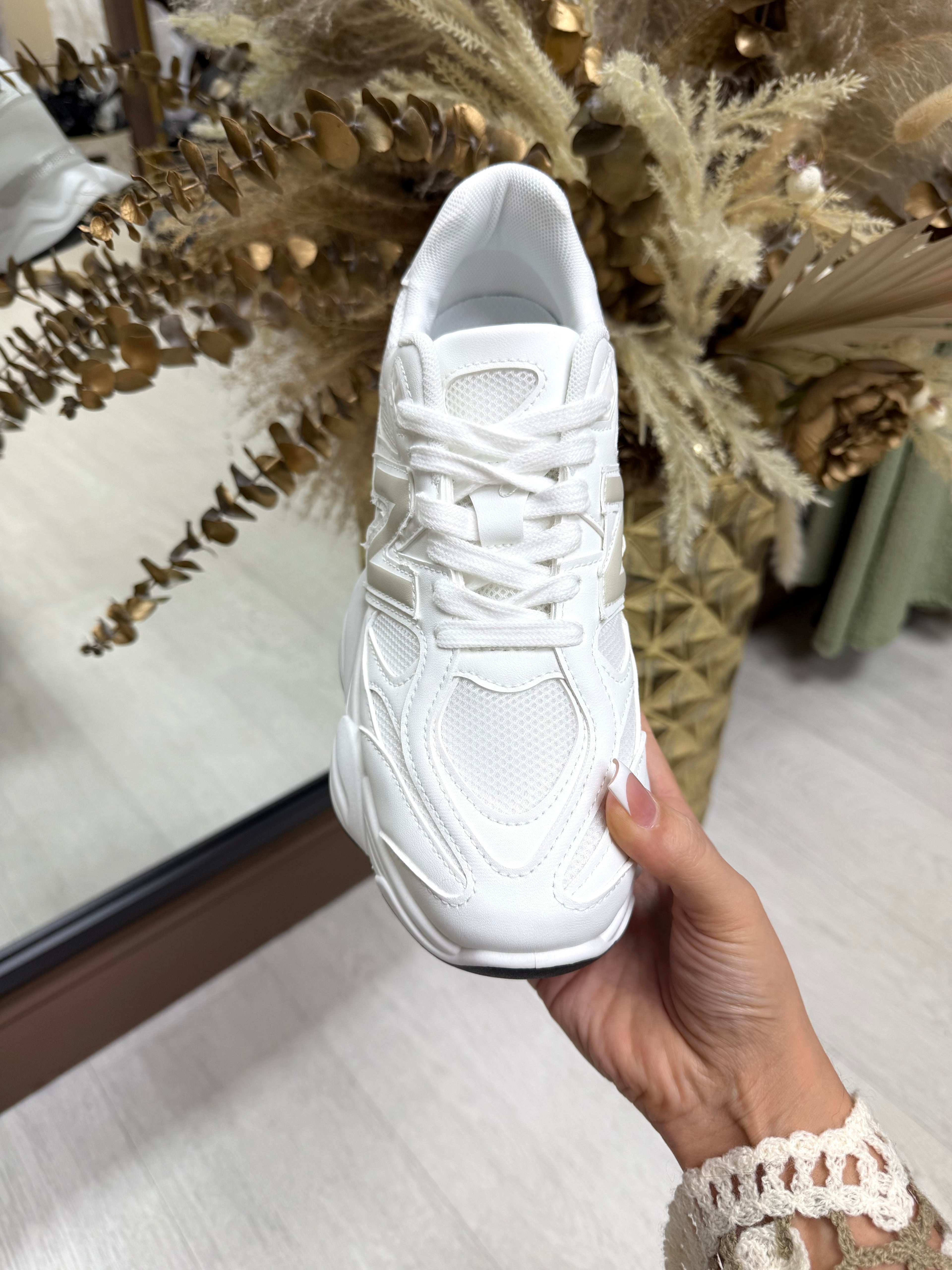 New Balance 9060 Inspired Trainers - White