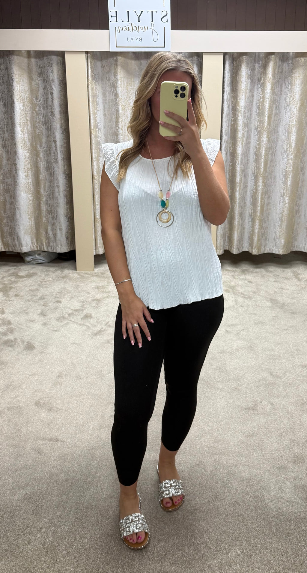 Frill Sleeve Detail Pleated Top With Necklace