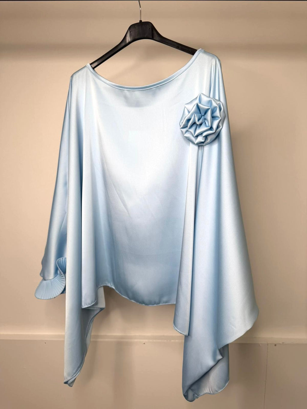 PLUS SIZE - Frill Cuff Sleeve Blouse With Detachable Rose Detail