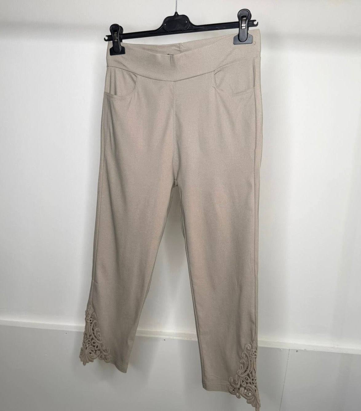 Stretchy Elasticated Waist Capri Pants With Crochet Ankle Detail - BEIGE