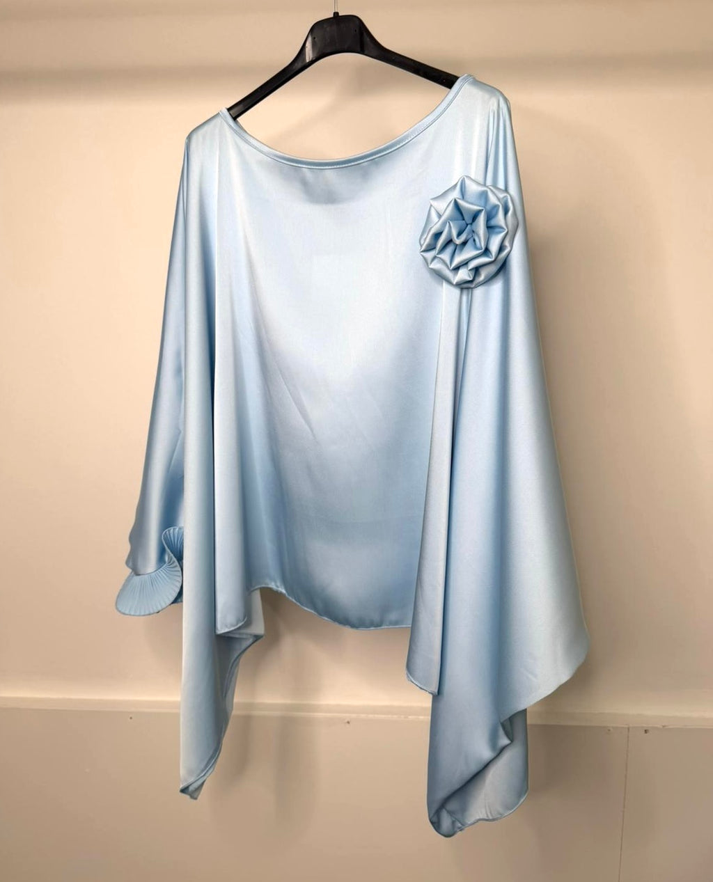 PLUS SIZE - Frill Cuff Sleeve Blouse With Detachable Rose Detail