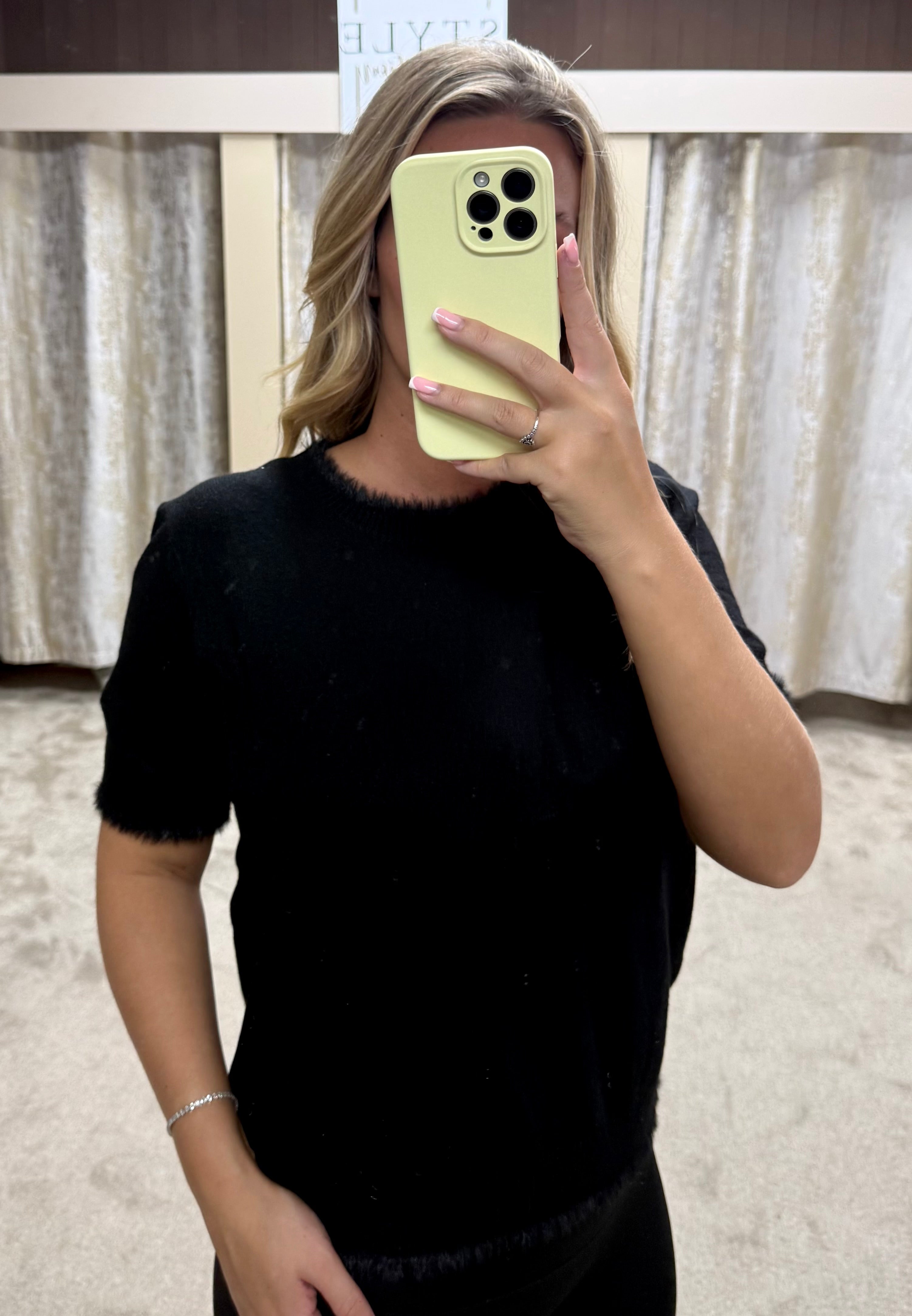 Fluffy Trim Short Sleeve Sweatshirt
