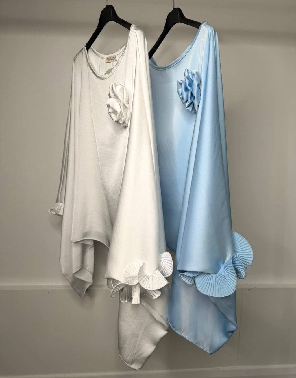 PLUS SIZE - Frill Cuff Sleeve Blouse With Detachable Rose Detail