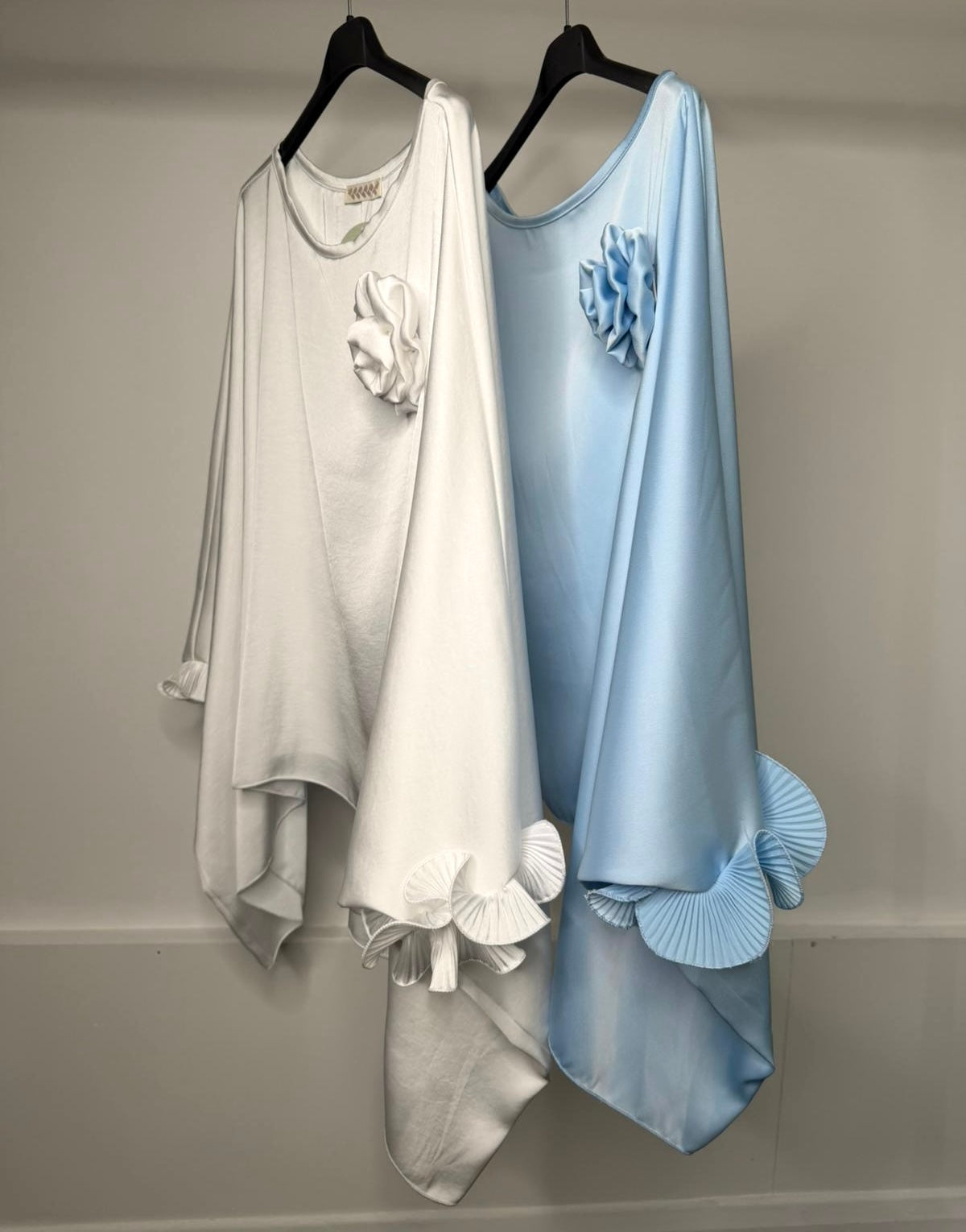PLUS SIZE - Frill Cuff Sleeve Blouse With Detachable Rose Detail