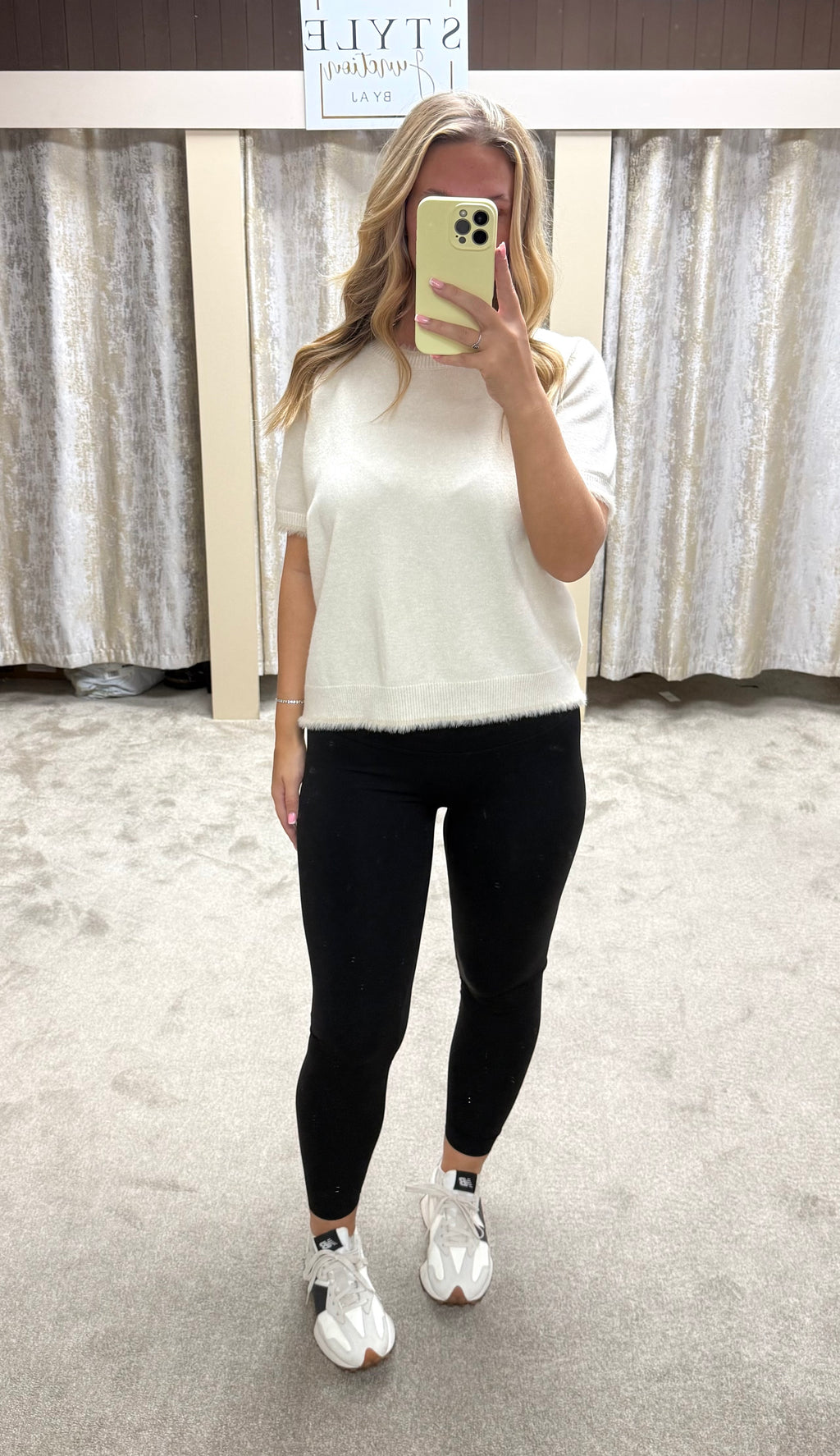 Fluffy Trim Short Sleeve Sweatshirt