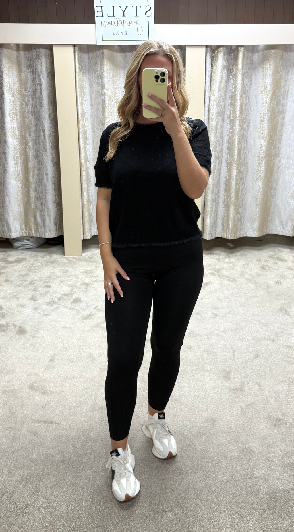 Fluffy Trim Short Sleeve Sweatshirt