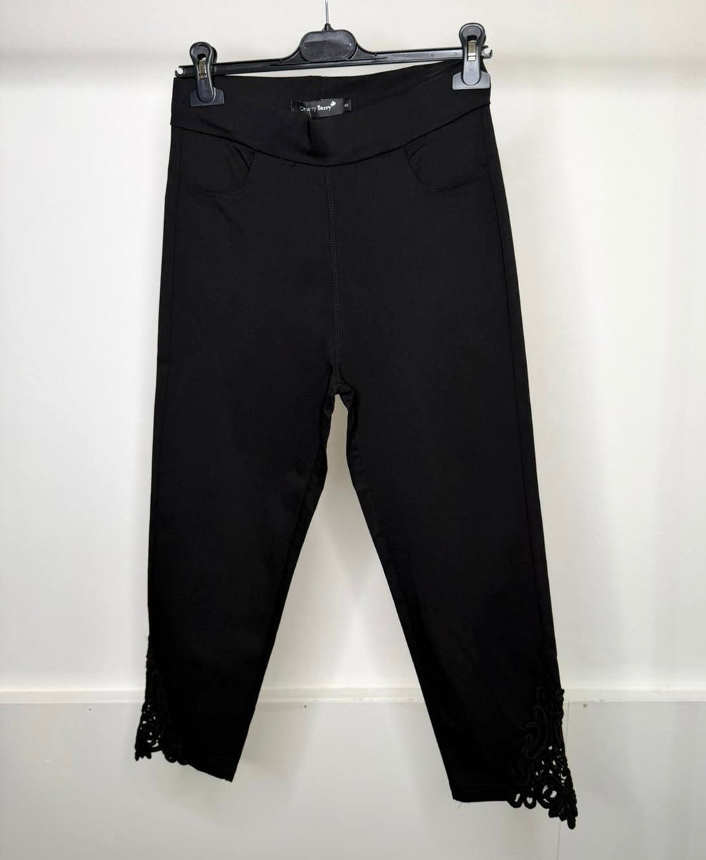 Stretchy Elasticated Waist Capri Pants With Crochet Ankle Detail - BLACK