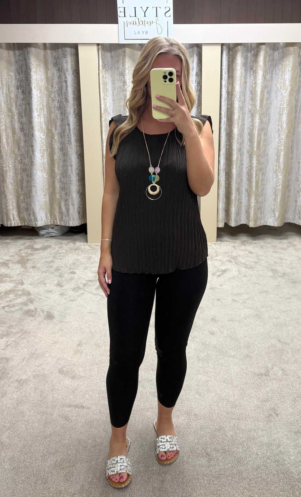 Frill Sleeve Detail Pleated Top With Necklace