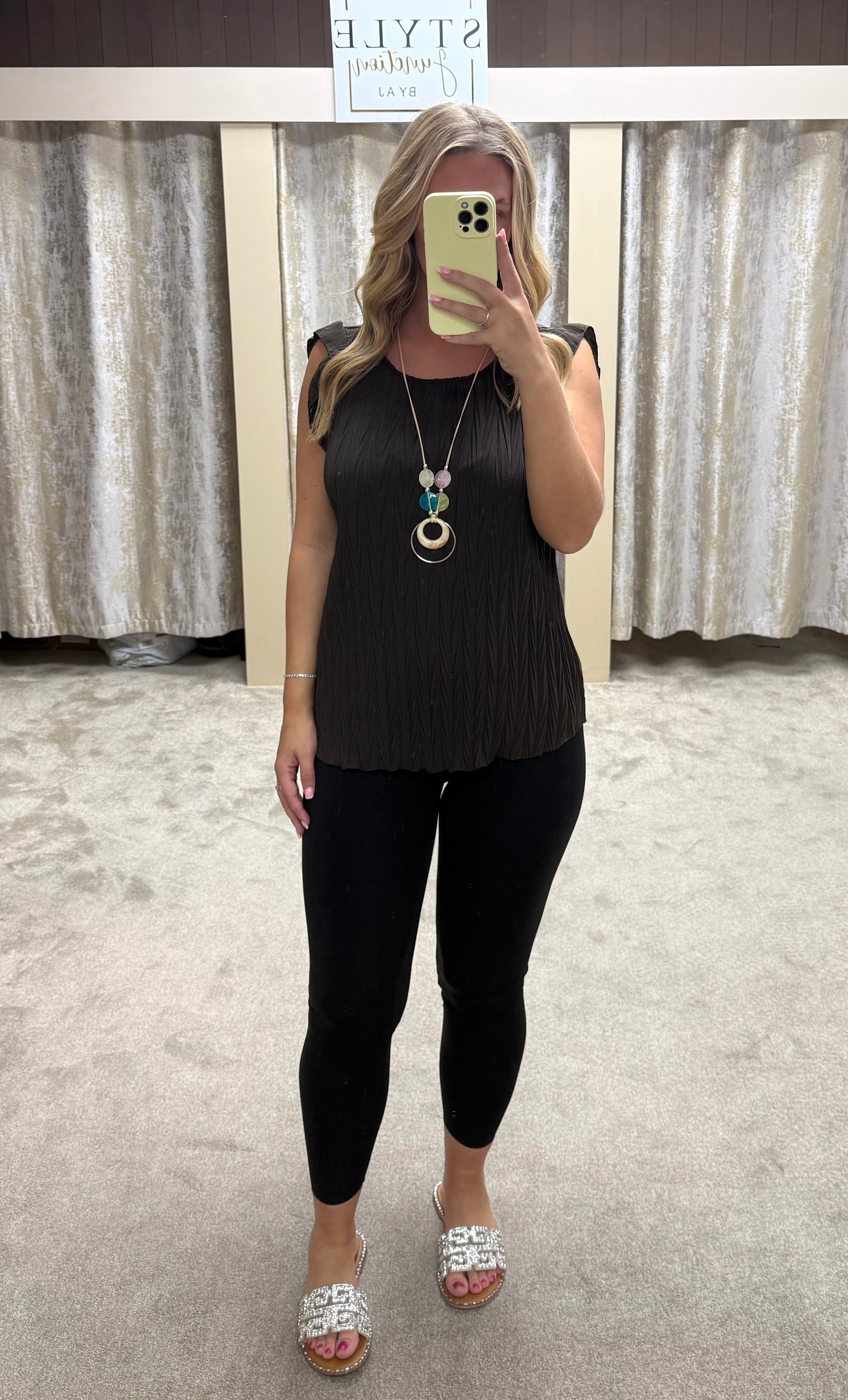 Frill Sleeve Detail Pleated Top With Necklace
