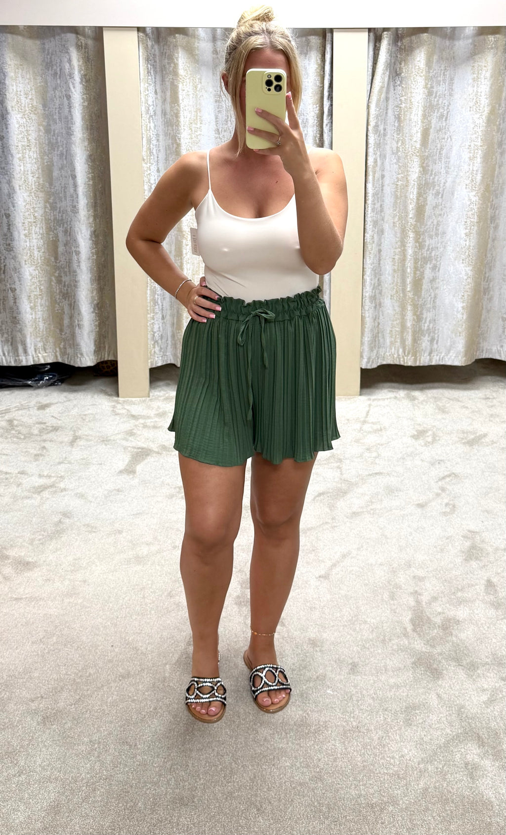 Magic Stretchy Pleated Shorts
