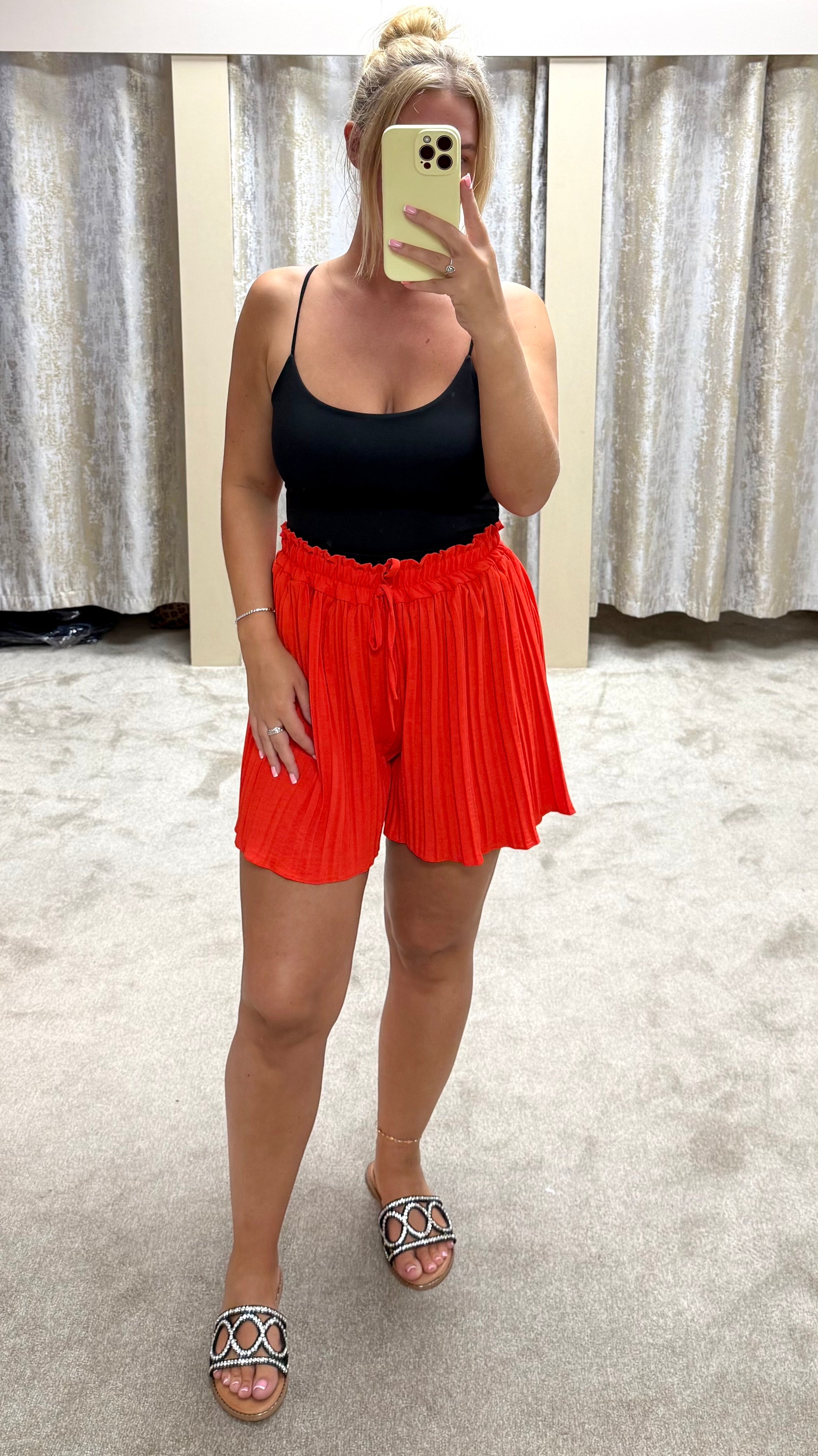 Magic Stretchy Pleated Shorts