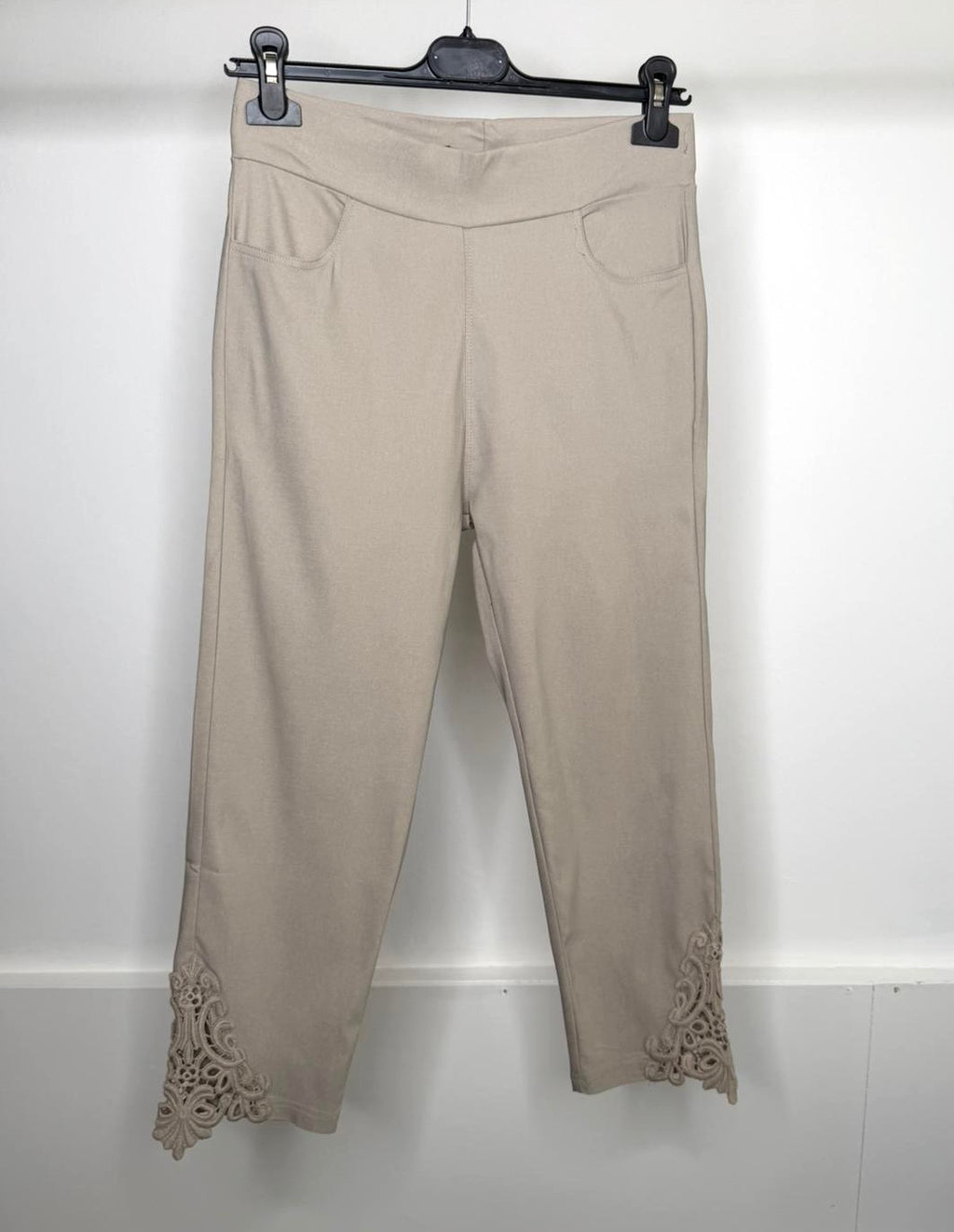 Stretchy Elasticated Waist Capri Pants With Crochet Ankle Detail - BEIGE