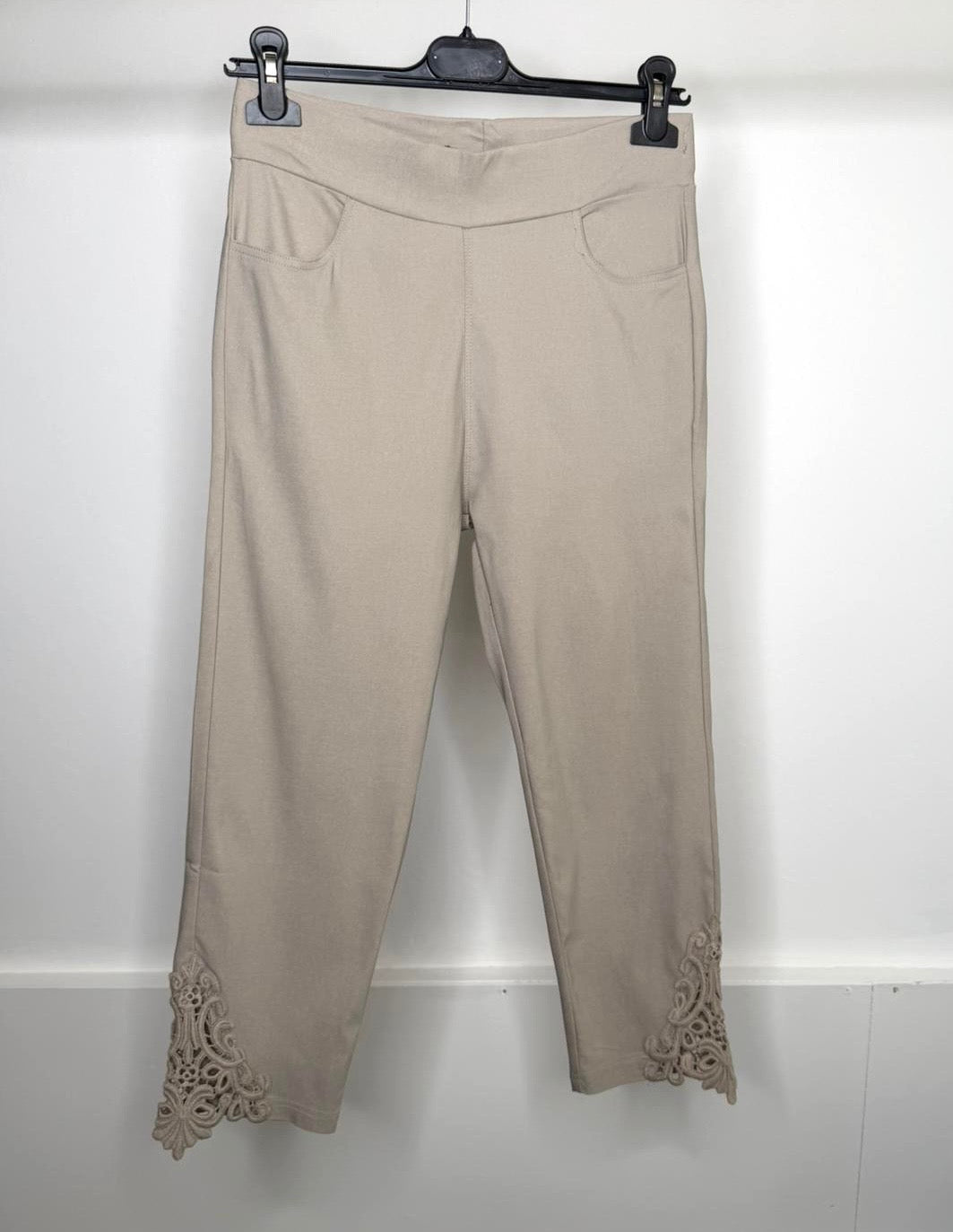 Stretchy Elasticated Waist Capri Pants With Crochet Ankle Detail - BEIGE