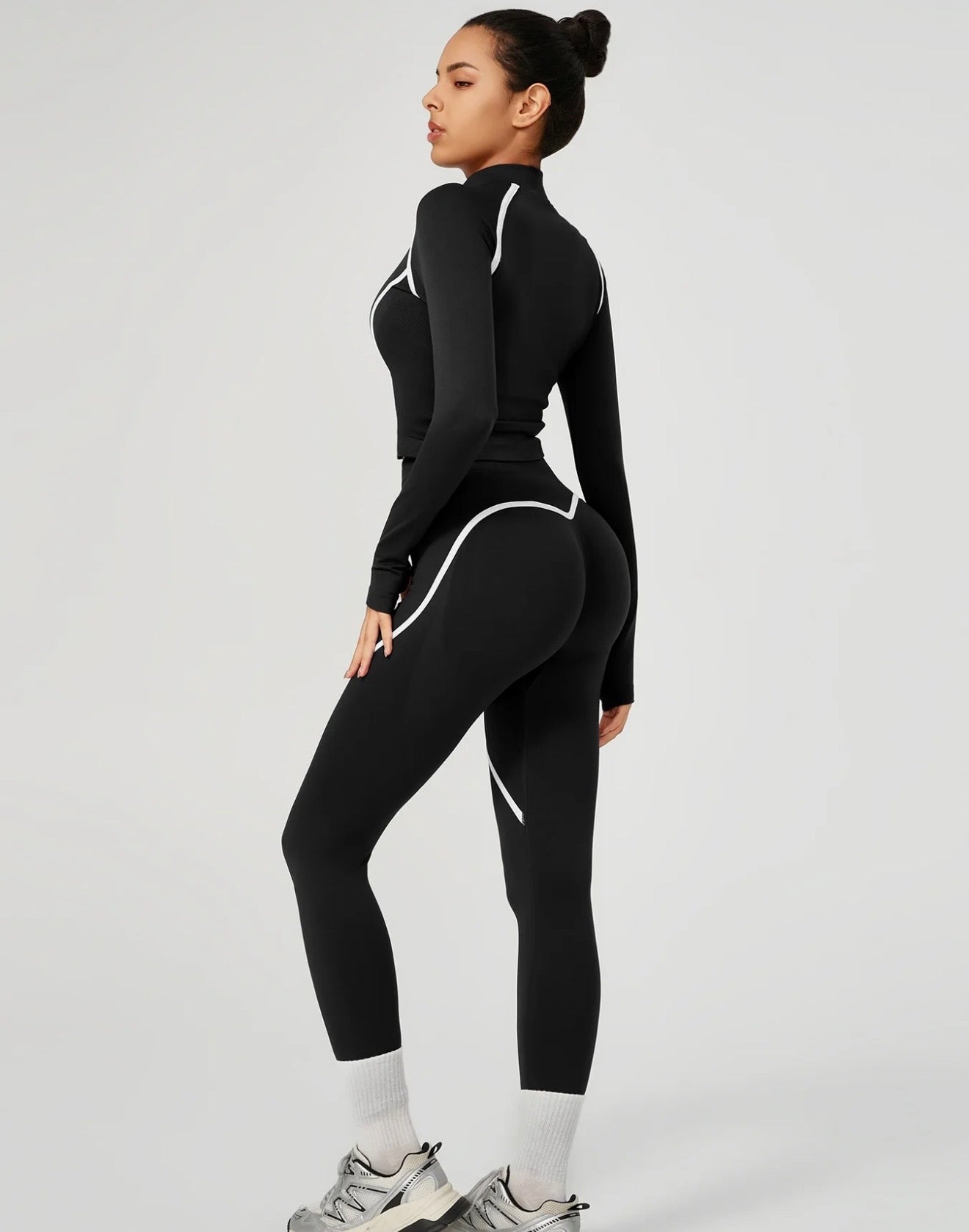 Body Sculpting White Detail Gym Set - Black