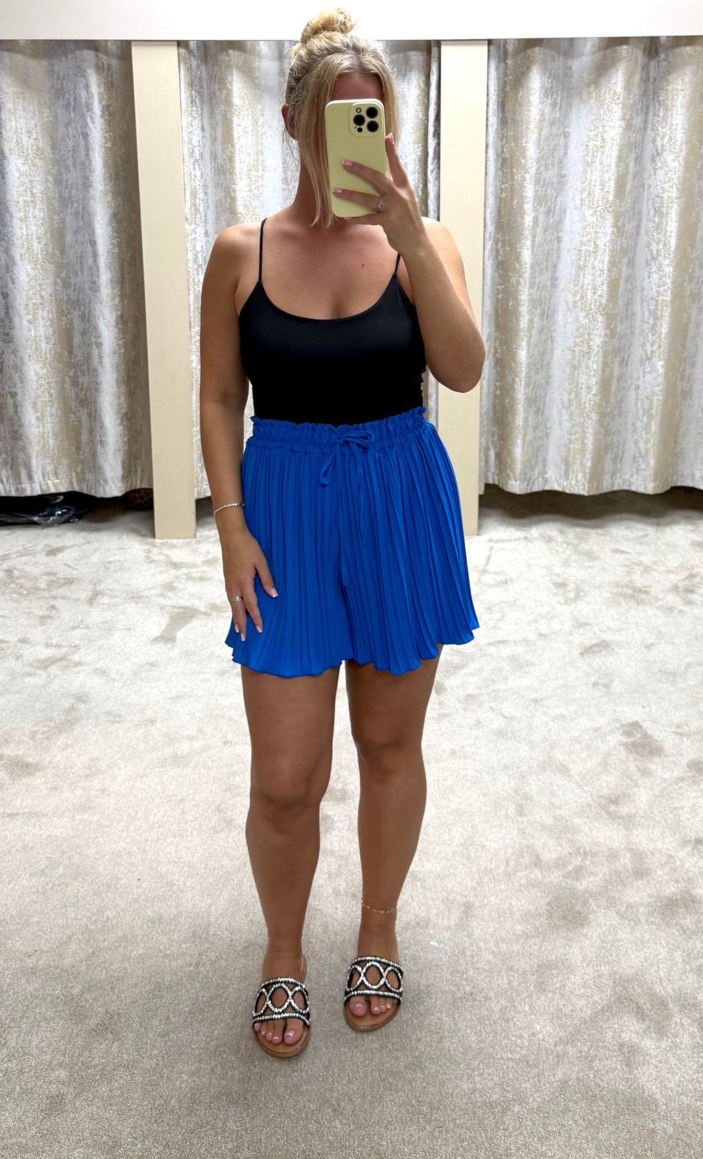Magic Stretchy Pleated Shorts