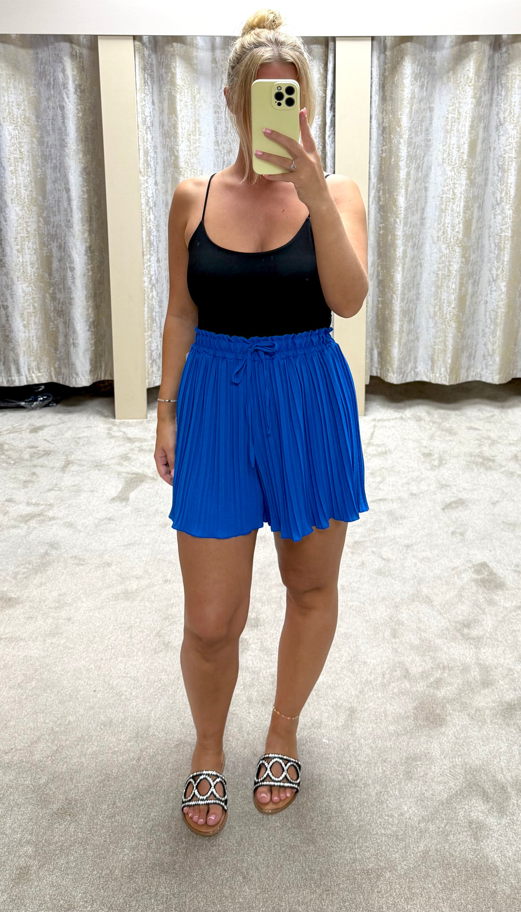 Magic Stretchy Pleated Shorts