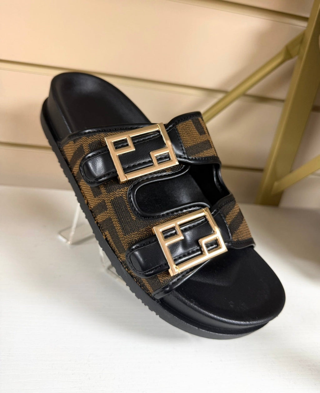 Fendi Inspired Sliders - Black
