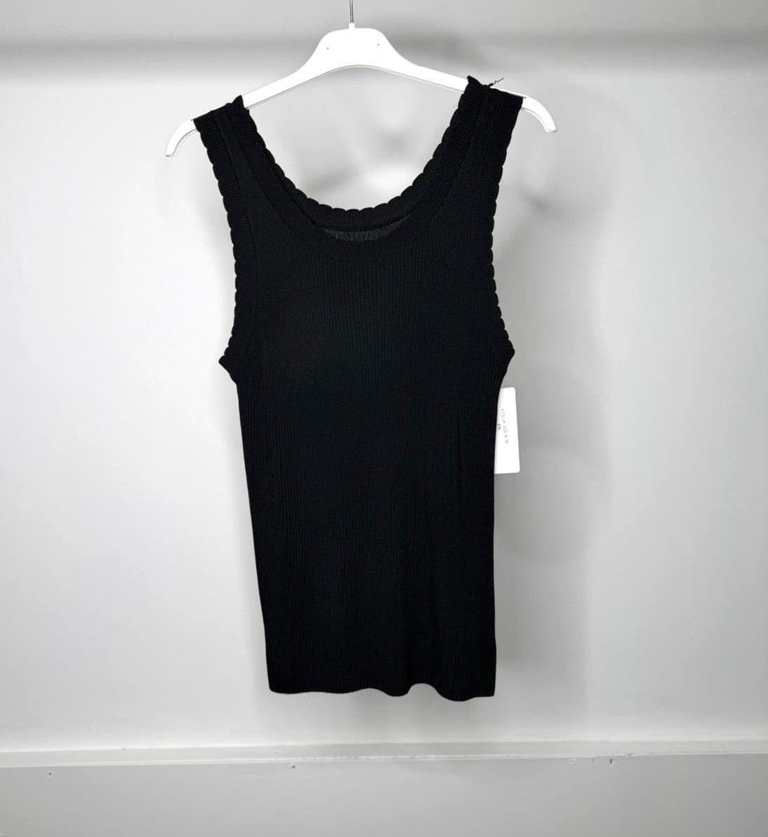 Scallop Edge Detail Fine Ribbed Vest Top