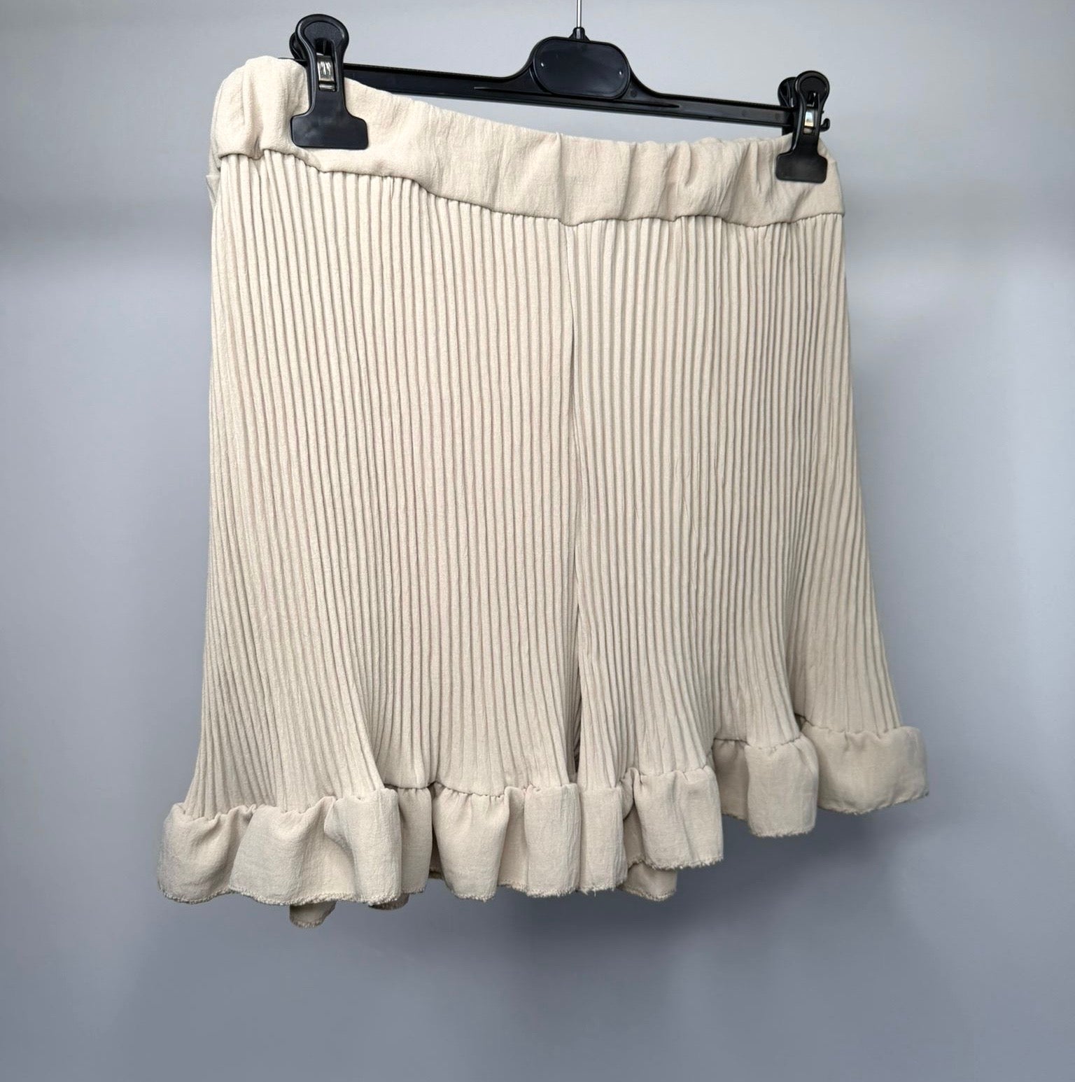 PLUS SIZE - Elasticated Pleated Frill Ruffle Shorts