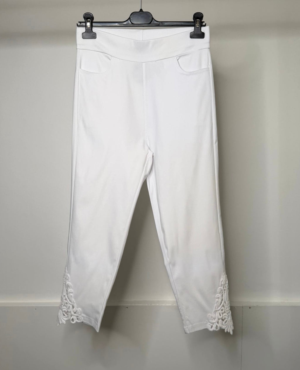 Stretchy Elasticated Waist Capri Pants With Crochet Ankle Detail - WHITE