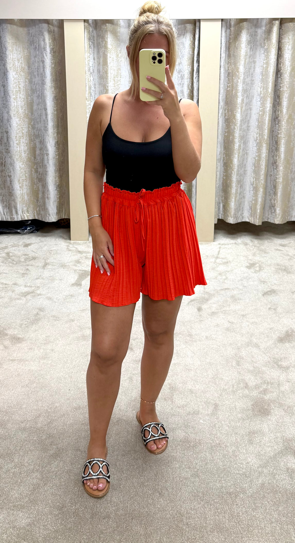 Magic Stretchy Pleated Shorts