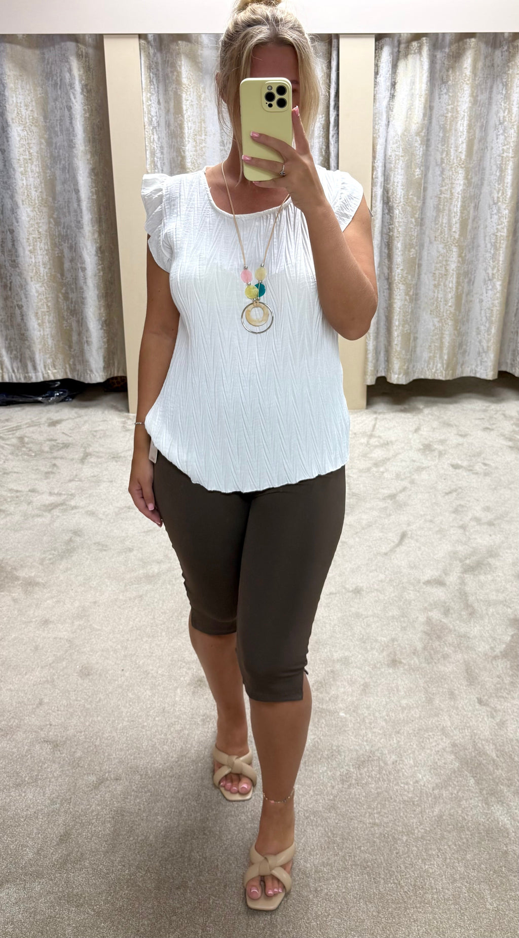Frill Sleeve Detail Pleated Top With Necklace