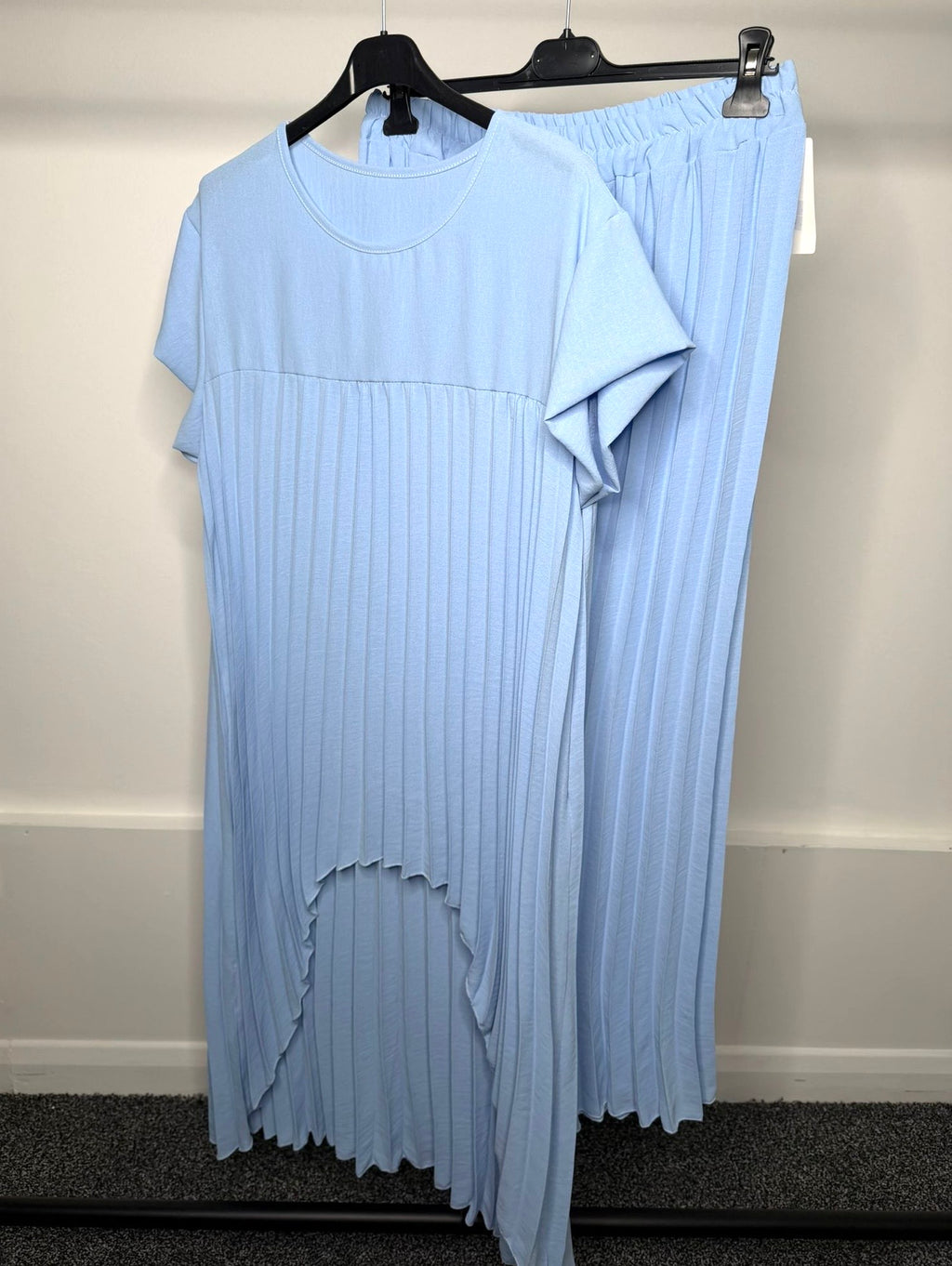 PLUS SIZE - Dipped Loose Fit Pleated Top & Trouser Co Ord