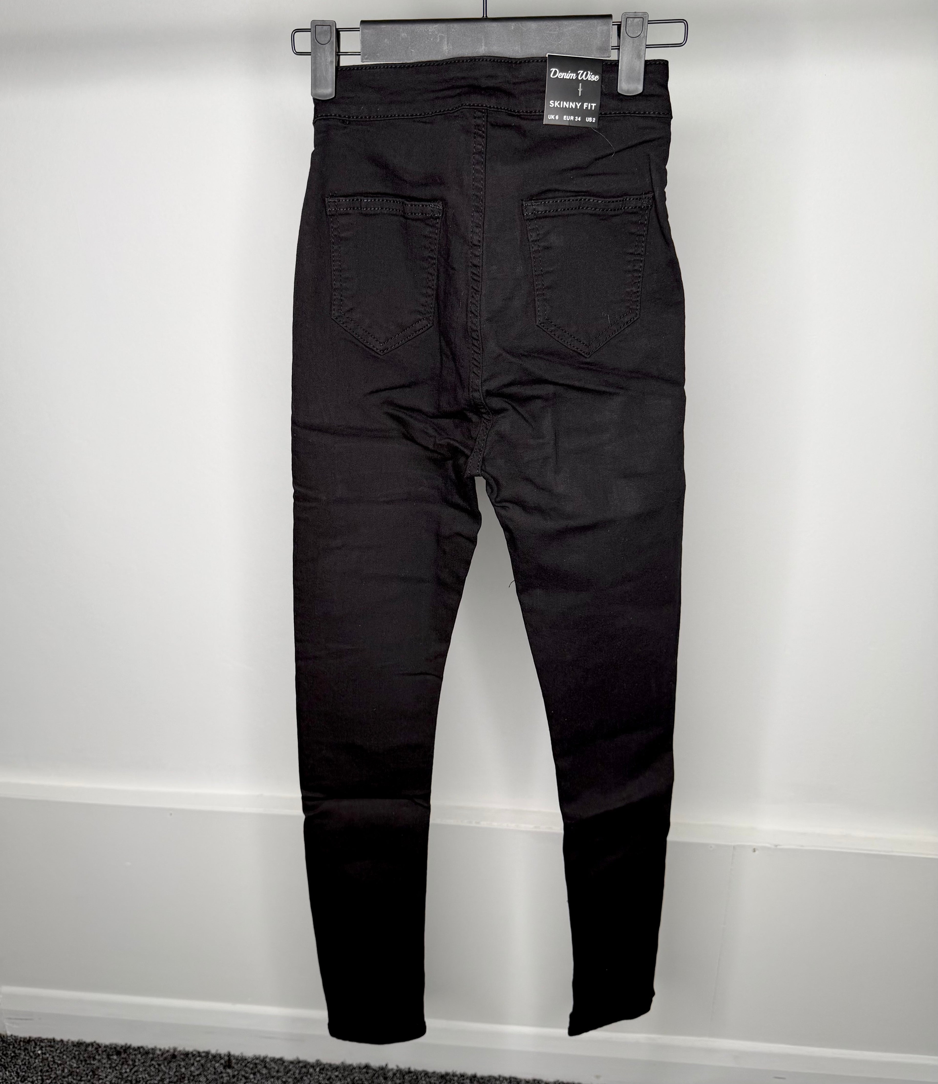 Skinny Fit High Waisted Stretchy Jeans - Black