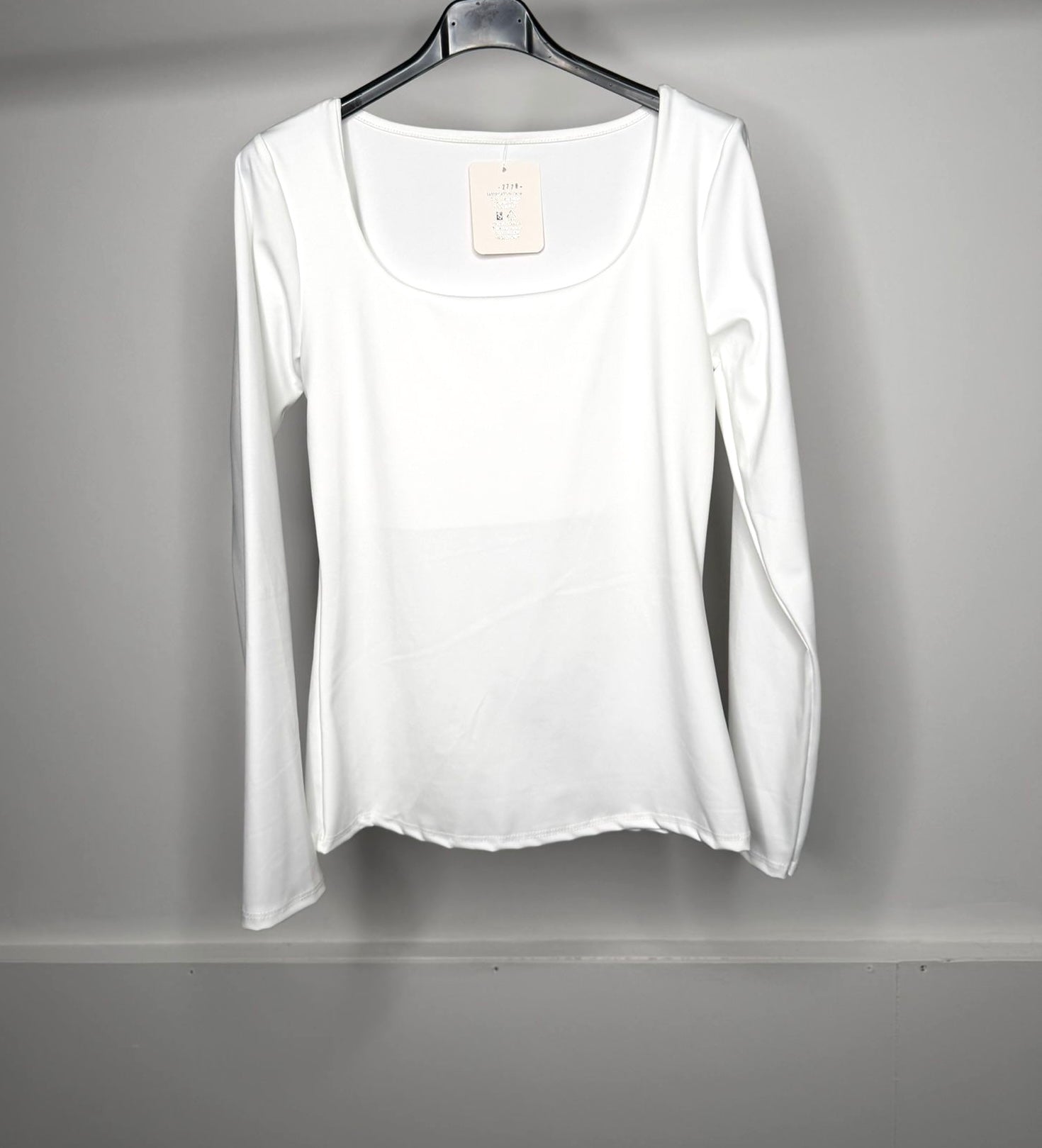 Double Layer Slinky Scoop Neck Long Sleeve Tops