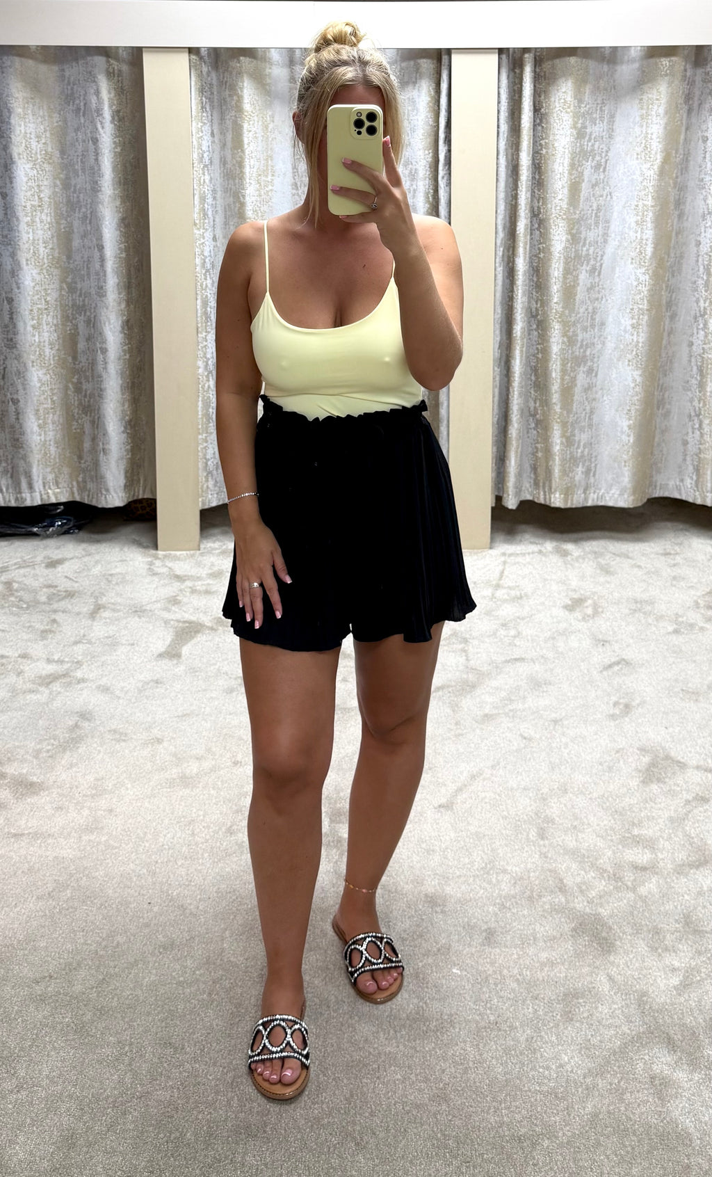 Magic Stretchy Pleated Shorts