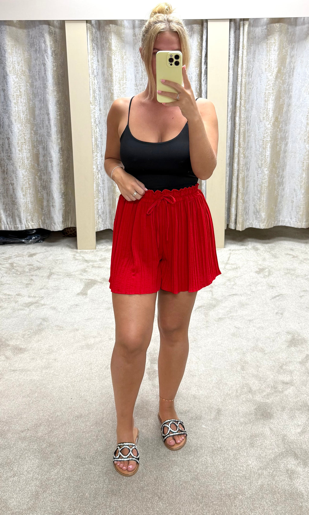Magic Stretchy Pleated Shorts
